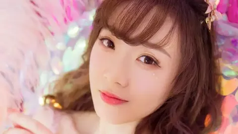 辛芷蕾杂志全面爆发